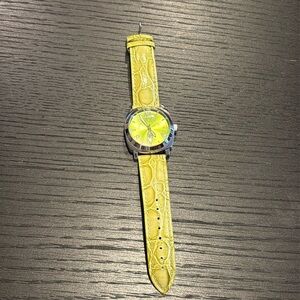 Dooney and Bourke Women’s Wrist Watch Genuine Leather Stainless Steel